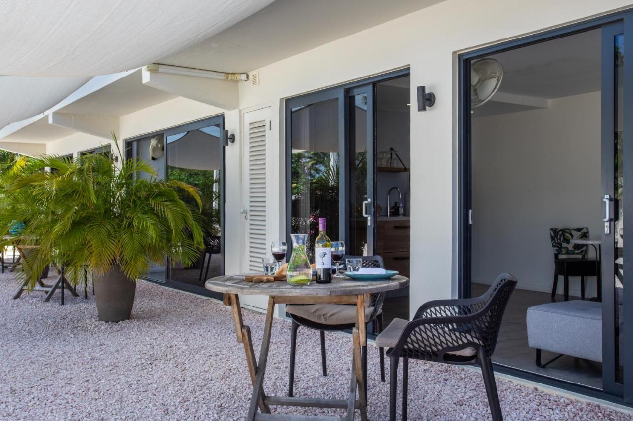Indigo Apartments & Suites - 'Adults Only' Jan Thiel Exterior photo